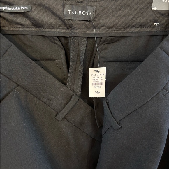 Talbots Hampshire Ankle pant. - Picture 2 of 4